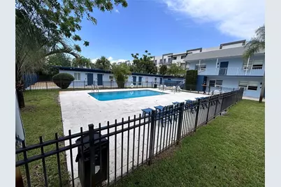 1020 N Victoria Park Road #19, Fort Lauderdale, FL 33304 - Photo 1