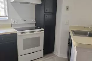 3310 Pinewalk Dr N Unit, Margate, FL 33063 - Photo 5