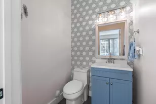 527 NW 87th Ln, Coral Springs, FL 33071 - Photo 15