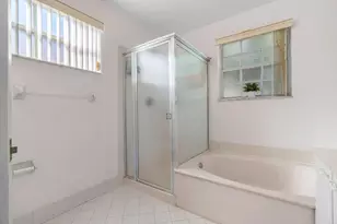 527 NW 87th Ln, Coral Springs, FL 33071 - Photo 35