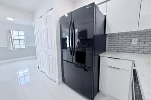 1788 SW 81st Way, Davie, FL 33324 - Photo 15