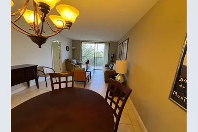 900 Colony Point Circle #407, Pembroke Pines, FL 33026 - Photo 13