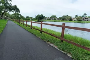 900 Colony Point Cir, Pembroke Pines, FL 33026 - Photo 35