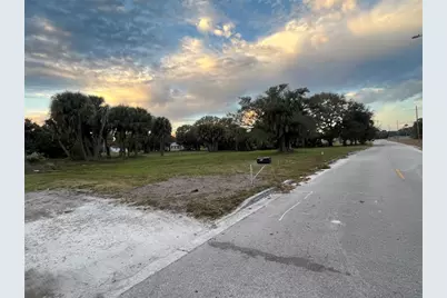 605 N 8th Street, Fort Pierce, FL 34950 - Photo 5