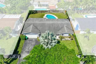 8101 SW 198th St, Cutler Bay, FL 33189 - Photo 11