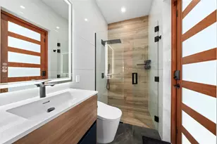 2631 NE 48th Ct, Lighthouse Point, FL 33064 - Photo 47