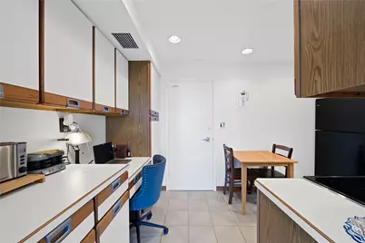 3300 NE 36th Street #1711, Fort Lauderdale, FL 33308 - Photo 9