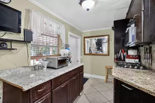 641 NE 140th St, North Miami, FL 33161 - Photo 37