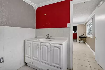 641 NE 140th Street, Miami, FL 33161 - Photo 45