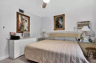 641 NE 140th St, North Miami, FL 33161 - Photo 15