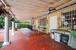 641 NE 140th St, North Miami, FL 33161 - Photo 19