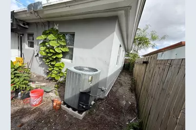 405 NW 18th Avenue, Fort Lauderdale, FL 33311 - Photo 15