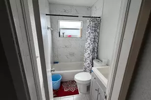 405 NW 18th Ave, Fort Lauderdale, FL 33311 - Photo 9