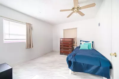 419 SW 80th Avenue, Pompano Beach, FL 33068 - Photo 17