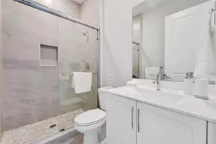 12043 N Baypoint Cir, Parkland, FL 33076 - Photo 23