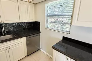 84 Mansfield B, Boca Raton, FL 33434 - Photo 7