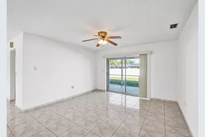 8211 NW 10th Street, Pembroke Pines, FL 33024 - Photo 7