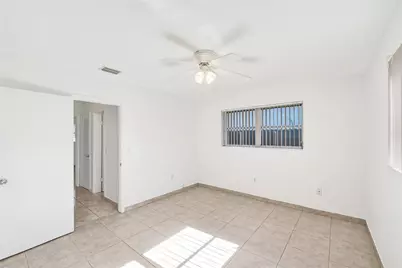 8211 NW 10th Street, Pembroke Pines, FL 33024 - Photo 19