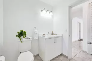 8211 NW 10th St, Pembroke Pines, FL 33024 - Photo 23