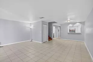 1261 NW 99th Terrace, Pembroke Pines, FL 33024 - Photo 17