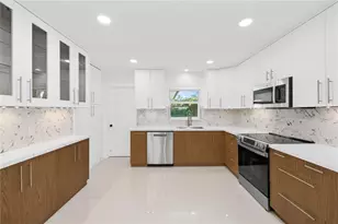 2149 NE 58th Ct, Fort Lauderdale, FL 33308 - Photo 3