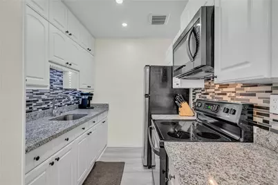 1050 SW 11th Street #1L, Hallandale Beach, FL 33009 - Photo 3