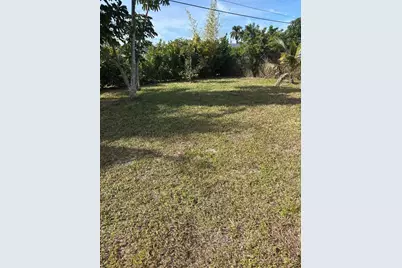 944 SW Delrio Boulevard, Port Saint Lucie, FL 34953 - Photo 7