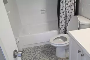 365 NE 125th St, North Miami, FL 33161 - Photo 21