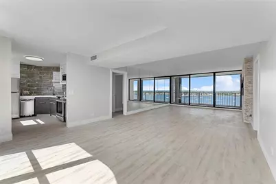 136 Lakeshore Drive #T10, North Palm Beach, FL 33408 - Photo 9