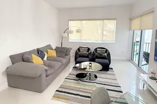 19900 E Country Club Dr Unit, Miami, FL 33180 - Photo 5