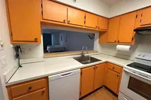 2206 S Cypress Bend Dr, Pompano Beach, FL 33069 - Photo 7