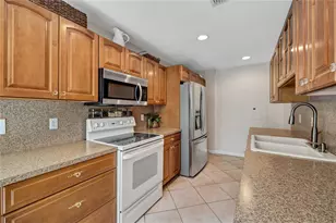 9232 Pecky Cypress Ln, Boca Raton, FL 33428 - Photo 17