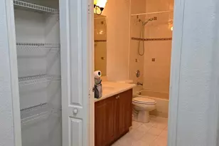 7060 NW 177th St, Hialeah, FL 33015 - Photo 25