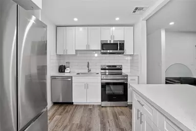 617 NW 43rd Court, Oakland Park, FL 33309 - Photo 5