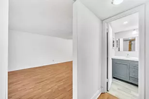 8980 S Hollybrook Blvd, Pembroke Pines, FL 33025 - Photo 27