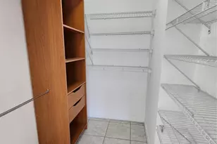 119 Hidden Ct Rd, Hollywood, FL 33023 - Photo 9