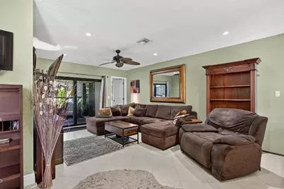 301 SE 8th Court, Pompano Beach, FL 33060 - Photo 7
