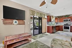 301 SE 8th Ct, Pompano Beach, FL 33060 - Photo 5