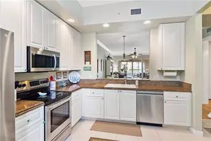 19 Harbour Isle Dr W Unit, Hutchinson Island, FL 34949 - Photo 5