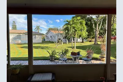 7002 NW 93rd Avenue, Tamarac, FL 33321 - Photo 3