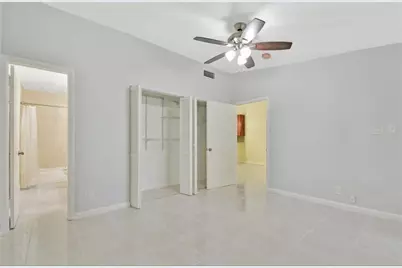 5544 Lakewood Circle #E, Pompano Beach, FL 33063 - Photo 5
