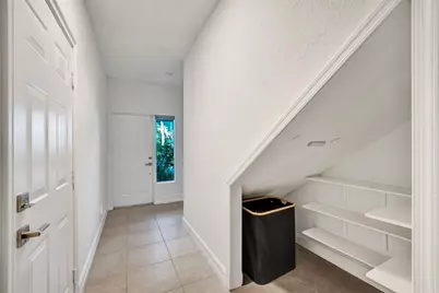 1743 NE 4th Avenue, Fort Lauderdale, FL 33305 - Photo 5