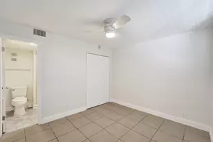 9430 Poinciana Pl, Davie, FL 33324 - Photo 17