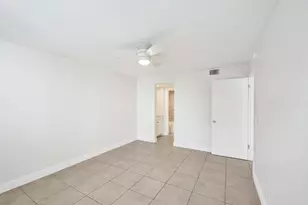 9430 Poinciana Pl, Davie, FL 33324 - Photo 19