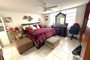 1101 Colony Point Cir, Pembroke Pines, FL 33026 - Photo 9
