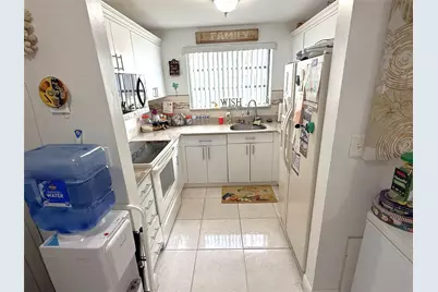 1101 Colony Point Circle #123, Pembroke Pines, FL 33026 - Photo 5