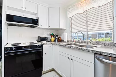 5389 NW 3rd Avenue, Pompano Beach, FL 33064 - Photo 11