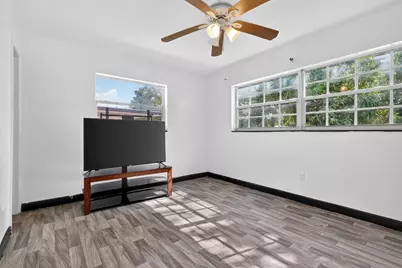 269 NE 110th Terrace, Miami, FL 33161 - Photo 11