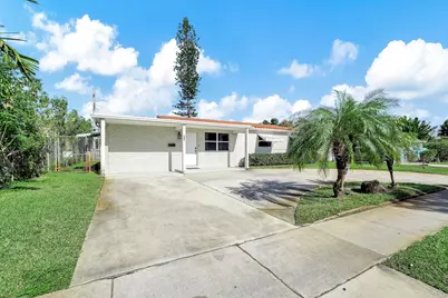 341 NW 37th Street, Deerfield Beach, FL 33064 - Photo 1