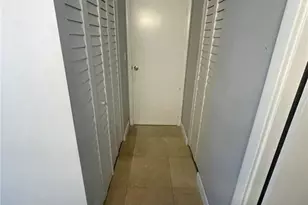 20301 W Country Club Dr Unit, Aventura, FL 33180 - Photo 5